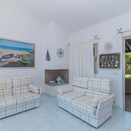 Villino D4 2 Giardini Bella Vista فيلة بالاو